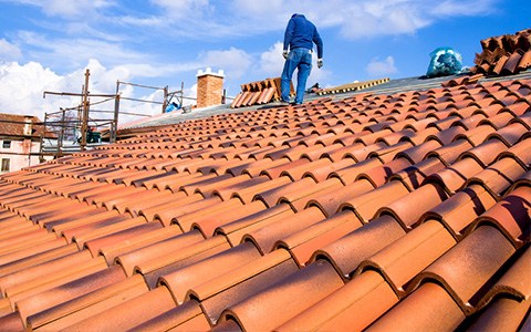 ristrutturazione tetti pisa ristrutturazione pisa, ristrutturazione del tetto a pisa, costo nuove tegole pisa, costo nuove tegole, costo rifacimento tetto, costo rifacimento copertura al mq, costo guaina tetto al mq, guaina tetto.